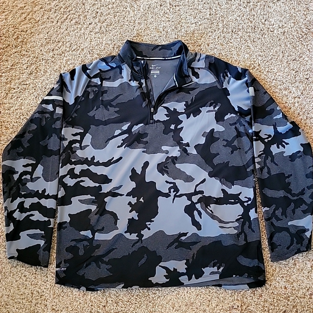 Nike Dri-Fit Men's Half Zip Pullover, Size XL, Black and Gray Camo Design